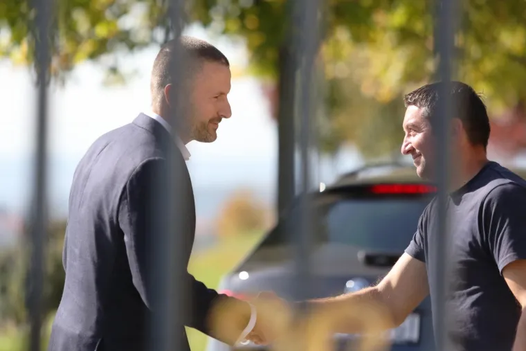 [FOTO] PRVE FOTOGRAFIJE ANTE TODORIĆA NAKON POVRATKA U HRVATSKU: Gazdin sin nakon DORH-a oti&scaron;ao na Županijski sud
