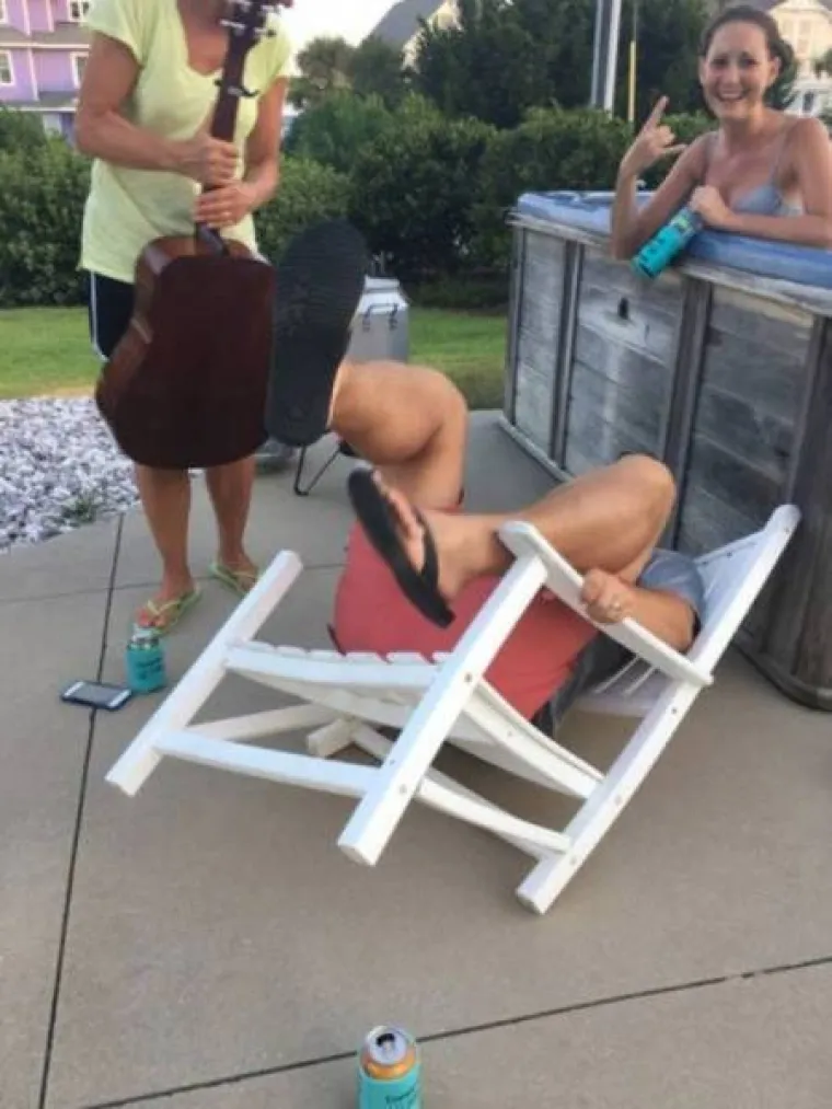 JESTE LI IKADA BILI TOLIKO PIJANI DA...: Koje god pitanje bilo, njihov odgovor je: 'Jesam'