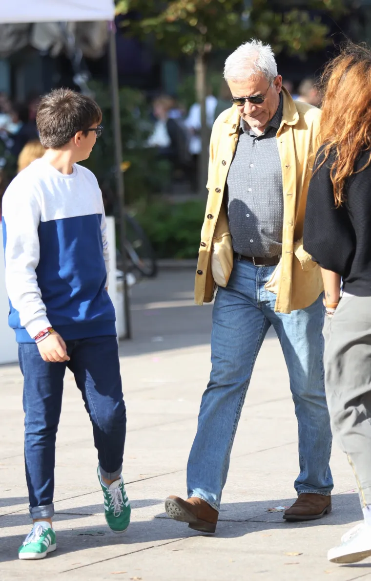 Izvanredni povjerenik za Agrokor iskoristio izvanredno sunčanu subotu: Ramljak u centru Zagreba s atraktivnom Splićankom