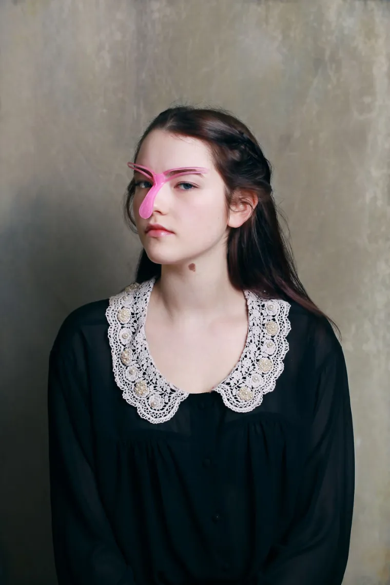 ISPROBALE JEFTINE KINESKE SPRAVE ZA ULJEPŠAVANJE: Sa spravama na licu izgledaju poput plemenskih ratnica