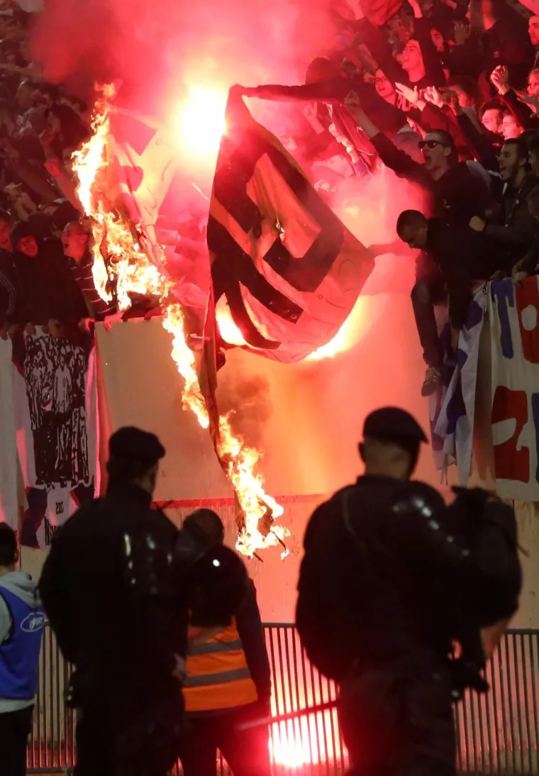 DALMATINSKI DERBI S PLAMENOM NA TRIBINAMA: Ovako je izgledalo na &Scaron;ubićevcu tijekom utakmice &Scaron;ibenik-Hajduk