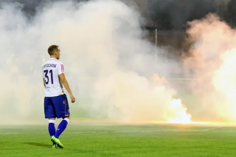 DALMATINSKI DERBI S PLAMENOM NA TRIBINAMA: Ovako je izgledalo na &Scaron;ubićevcu tijekom utakmice &Scaron;ibenik-Hajduk
