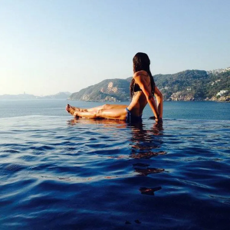 JABUKA JE PALA DALEKO OD STABLA: Kći Sylvestera Stallonea je prava ljepotica, provjerite sliči li uopće tati