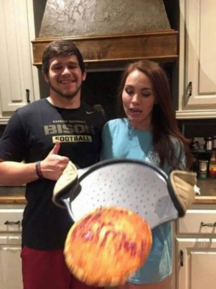 TOLIKO SE &Scaron;OKIRALI DA SU IM SLIKE ISPALE MUTNE: Urnebesna kolekcija pomalo jezivih fotki