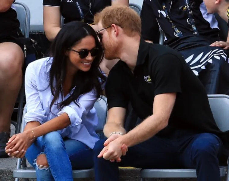 Kad su si tajno &scaron;aputali ne&scaron;to &scaron;to mi nikad nećemo saznati...