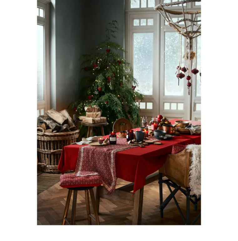 H&amp;M Home je nedavno izbacio blagdansku kolekciju, a sad su napravili mali update sa sitnicama za kuhinju i blagovaonicu.
