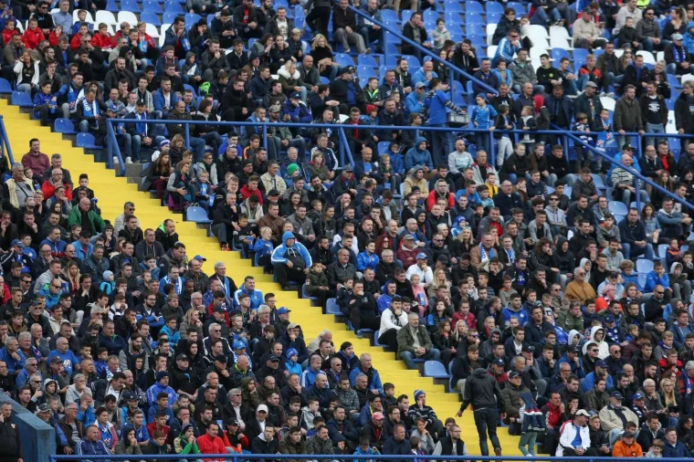 VELIKI DERBI HRVATSKOG NOGOMETA: Ovako je izgledao okr&scaron;aj Dinama i Rijeke na Maksimiru