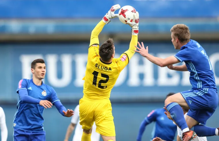 VELIKI DERBI HRVATSKOG NOGOMETA: Ovako je izgledao okr&scaron;aj Dinama i Rijeke na Maksimiru