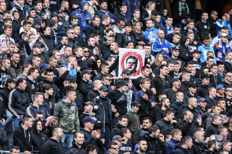 VELIKI DERBI HRVATSKOG NOGOMETA: Ovako je izgledao okr&scaron;aj Dinama i Rijeke na Maksimiru