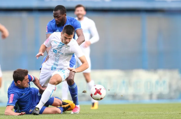 VELIKI DERBI HRVATSKOG NOGOMETA: Ovako je izgledao okr&scaron;aj Dinama i Rijeke na Maksimiru