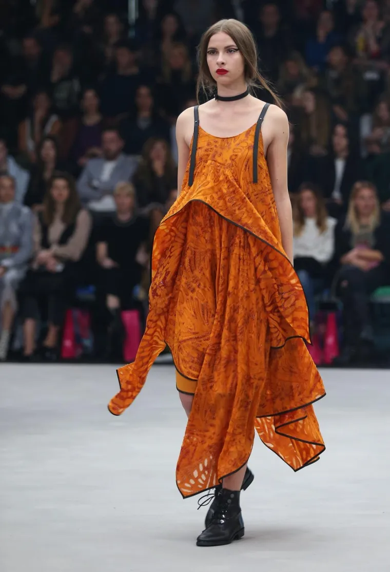 Ove haljine izgledaju prekrasno na potpuno jednostavan način.