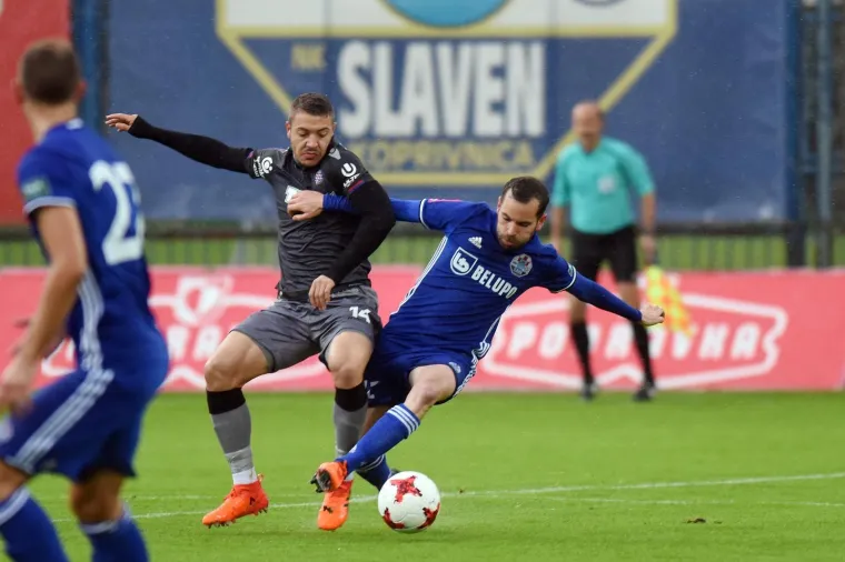 Nogometa&scaron;i Slaven Belupa i Hajduka odigrali su u Koprivnici utakmicu 14. kola hrvatskog prvenstva.