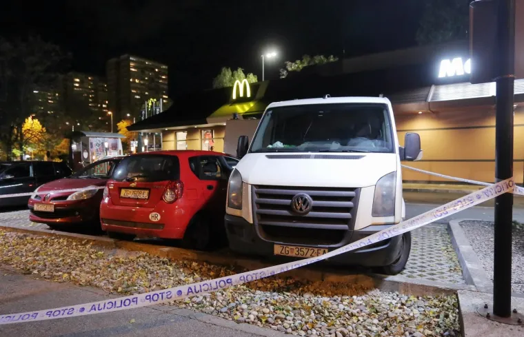 Policija blokirala dva vozila na McDonaldsovom parkirali&scaron;tu na zagrebačkim Krugama