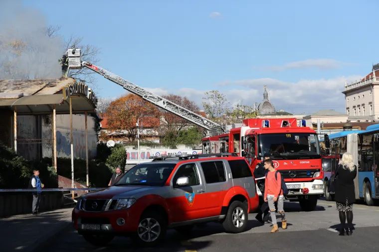 Vatrogasci ugasili požar na nekada&scaron;njem velikom supermarketu na zagrebačkom Glavnom kolodovoru