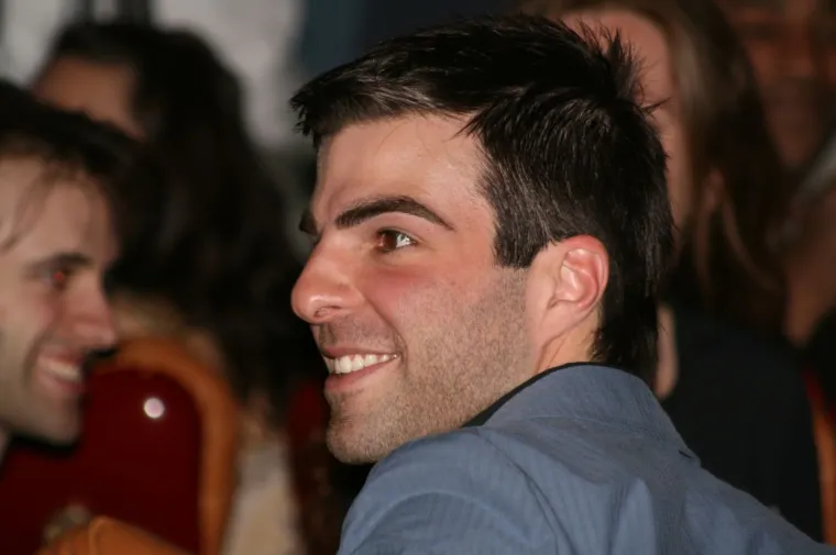 Sve do 2011., američki glumac Zachary Quinto nije govorio o svojoj seksualnoj orijentaciji. Ali u intervjuu za New York Magazine, glumac koji je utjelovio legendarnog Spocka u filmu Star Trek iz 2009. po prvi put u životu otvoreno je priznao da je gay.