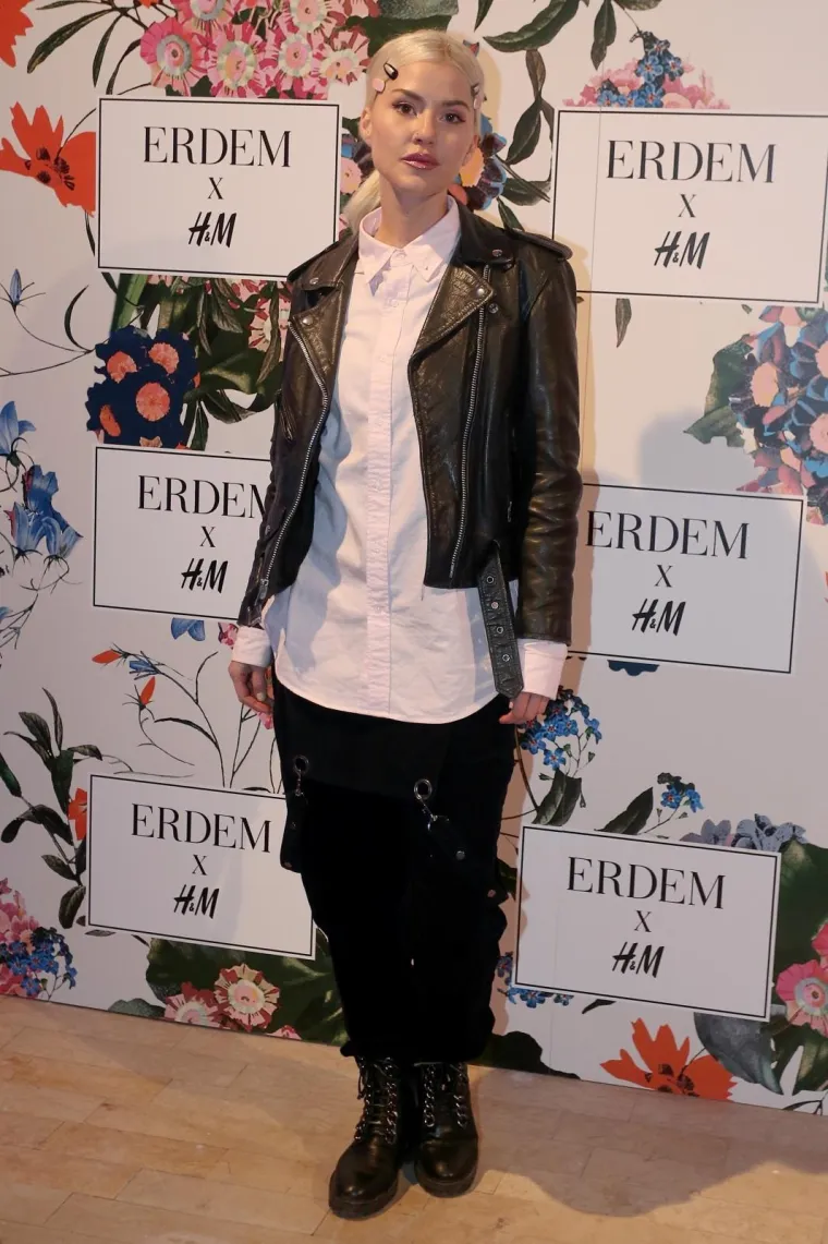 ZVIJEZDE RAZGLEDALE NOVU KOLEKCIJU I POKAZALE SVOJE KRPICE: Bilo je svega, pogledajte kako je odjevena bila Borna Kotromanić