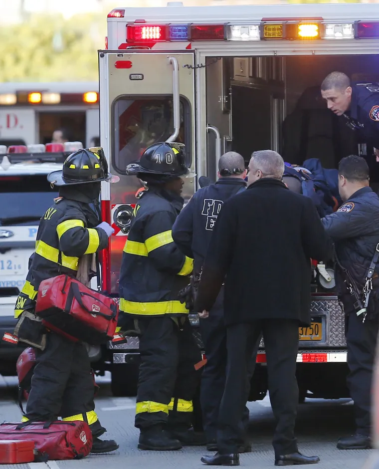 Mu&scaron;karac se usred New Yorka zaletio u bicikliste te počeo pucati po ljudima: ima žrtava