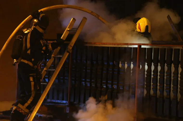 U Bjelolasičkoj ulici u Mlinovima jučer je planula kuća.