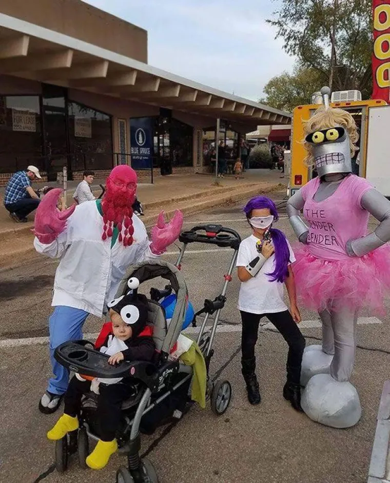 Kad se cijela obitelj uživi: nevjerojatne maske za Noć vje&scaron;tica