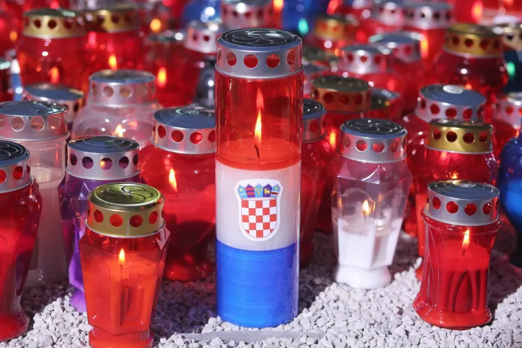 Svijeće za Franju Tuđmana