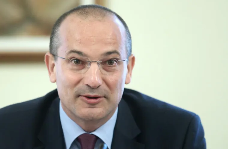 Pred istražnim povjerenstvom za Agrokor svjedočio Stjepan Mesić
