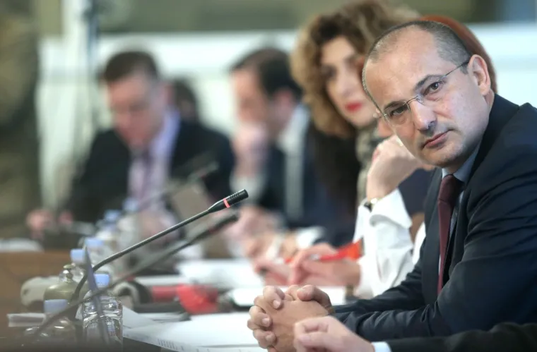 Pred istražnim povjerenstvom za Agrokor svjedočio Stjepan Mesić