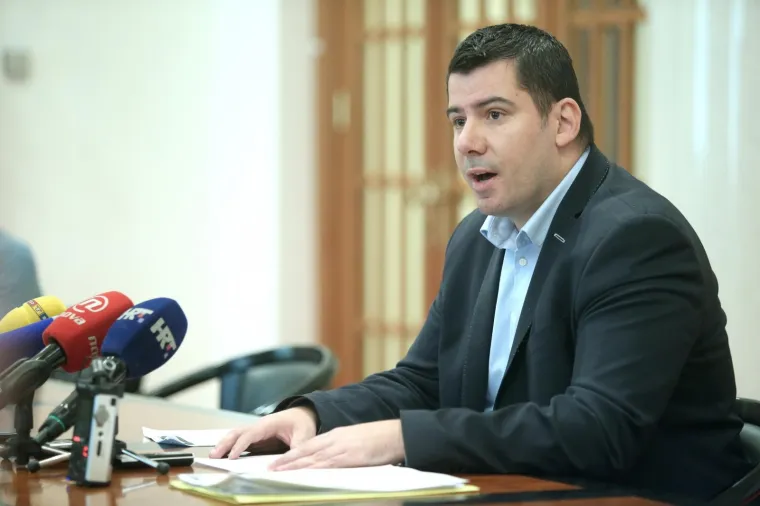 Grmoja predao novinarima dokumente: '&Scaron;eks je znao za nepravilnosti u Agrokoru'