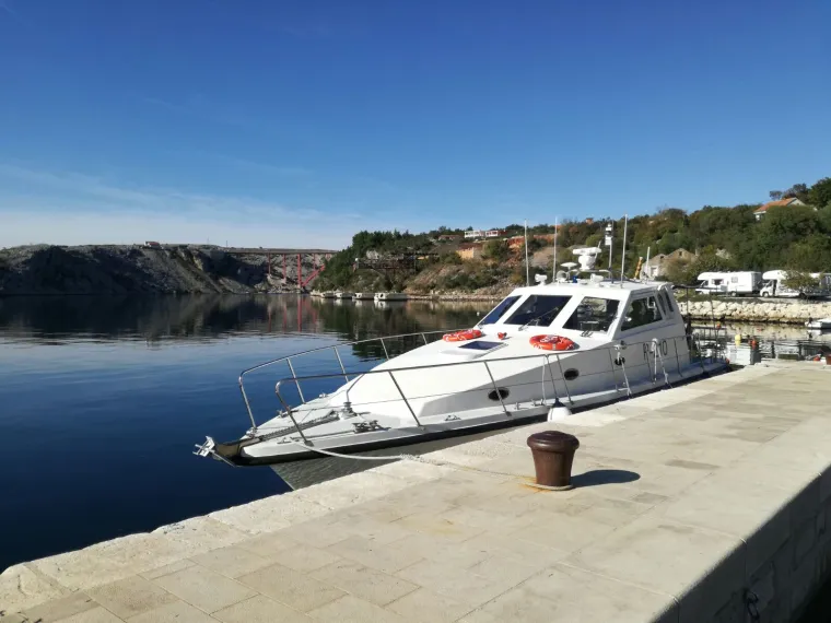 Detaljna pretraga akvatorija: nastavlja se intenzivna potraga za nestalim pilotom kod Maslenice