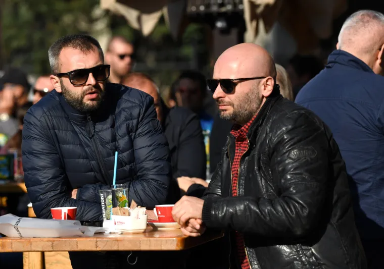 Lijepo vrijeme u Zagrebu izmamilo građane na uživanje u suncu s terasa kafića