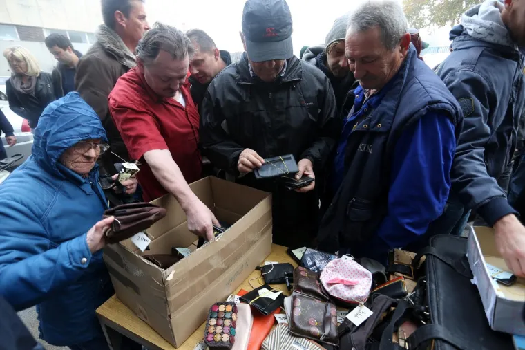 OD TORBICA, PREKO BICIKALA, DO STROJEVA: Policija organizirala rasprodaju pronađenih stvari