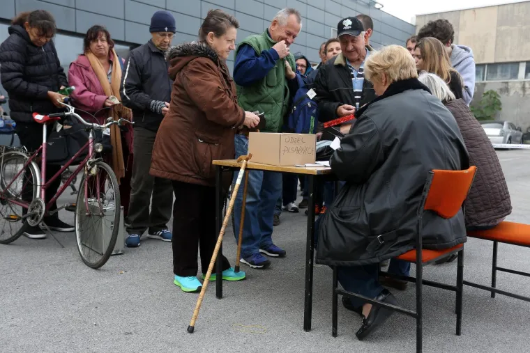 OD TORBICA, PREKO BICIKALA, DO STROJEVA: Policija organizirala rasprodaju pronađenih stvari