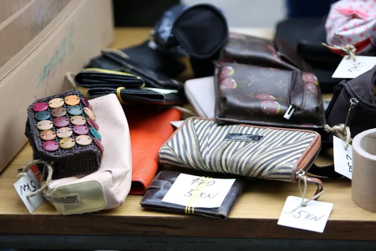 OD TORBICA, PREKO BICIKALA, DO STROJEVA: Policija organizirala rasprodaju pronađenih stvari