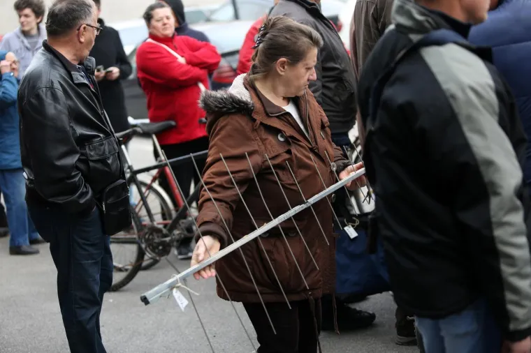 OD TORBICA, PREKO BICIKALA, DO STROJEVA: Policija organizirala rasprodaju pronađenih stvari