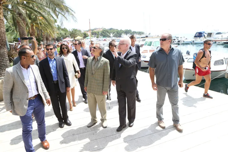 Uhap&scaron;eni saudijski milijarder ljetovao je na Jadranu, družio se s Josipovićem i zakupio pola hotela u Zagrebu