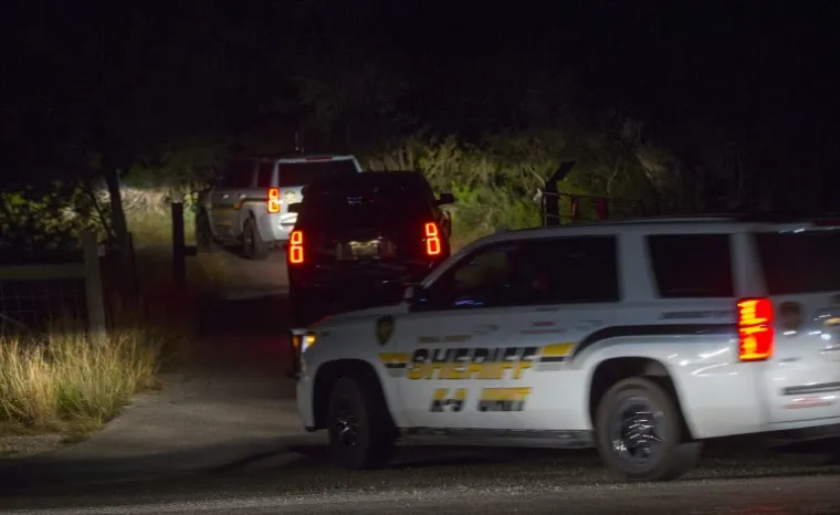 &Scaron;OK I TUGA NAKON POKOLJA U TEKSASU: Naoružani napadač upao u crkvu i ubio najmanje 26 osoba