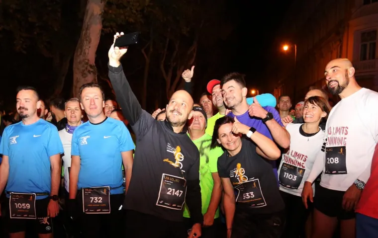 ZAGREBAČKI NOĆNI CENER: 2500 trkača otrčalo 10 kilometara povodom mjeseca borbe protiv ovisnosti