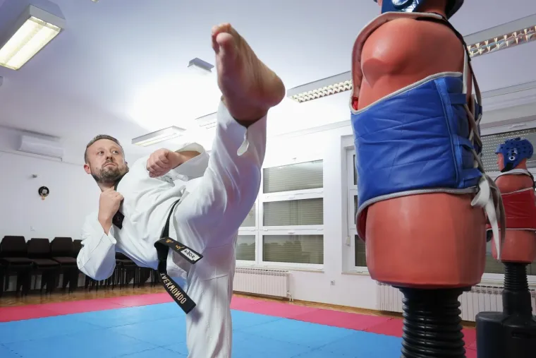 Ivan Tepeš, bivši saborski zastupnik nositelj je crnog pojasa u taekwondou.