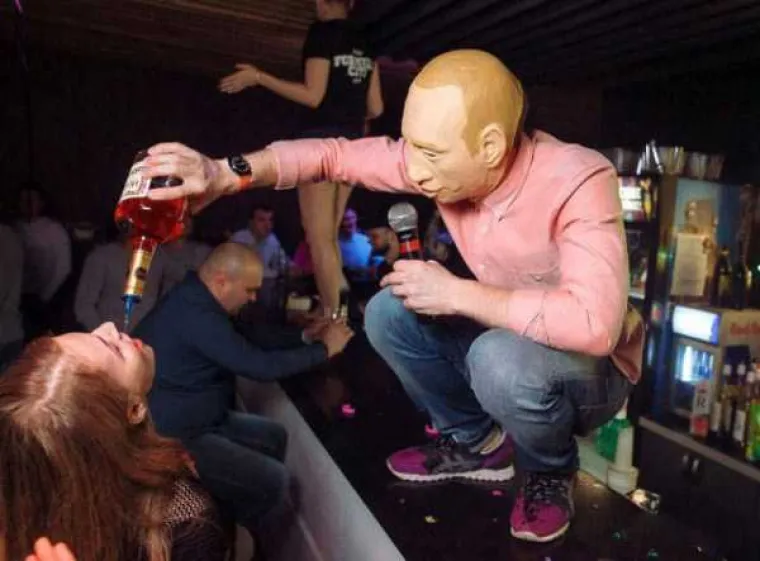 FOTKE KOJE RUSI OBJAVLJUJU NA DRU&Scaron;TVENIM MREŽAMA SU NE&Scaron;TO POSEBNO: Ponose se slikama koje drugi bri&scaron;u