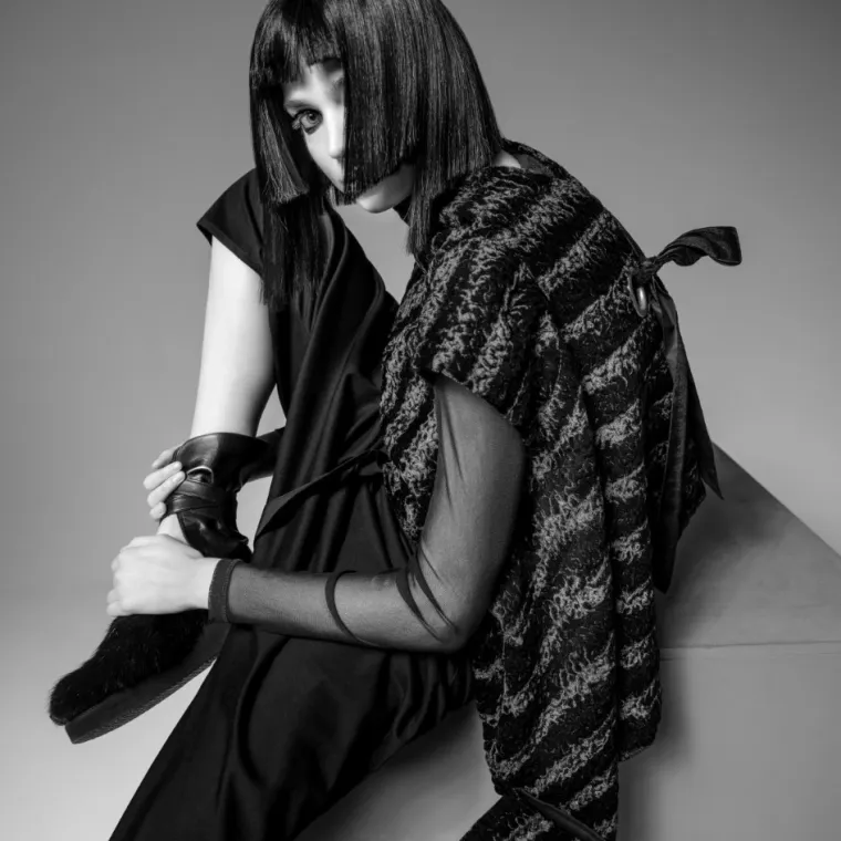 Charlie design: Black, please! Puno boja, a sve su crna