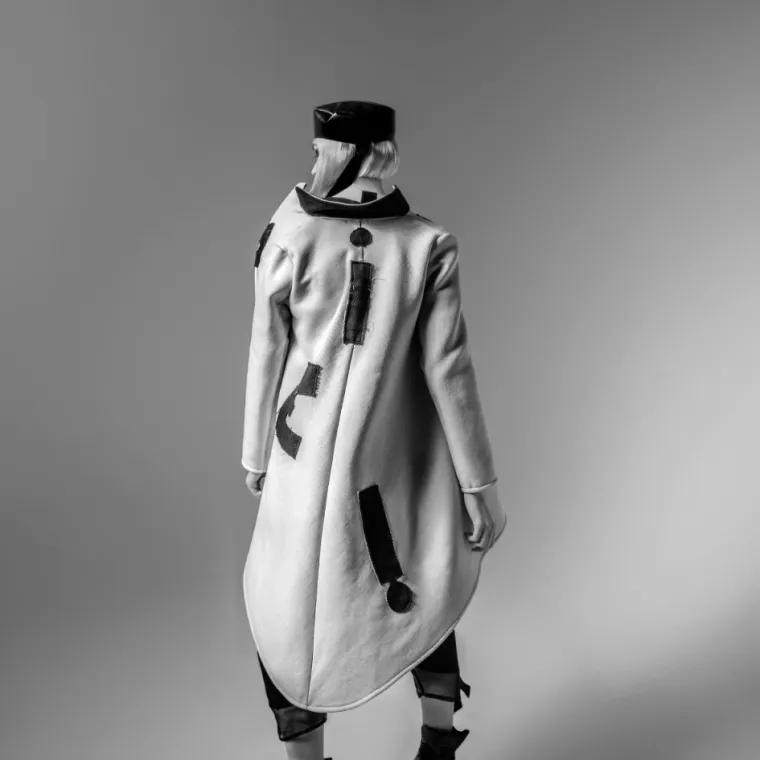 Charlie design: Black, please! Puno boja, a sve su crna