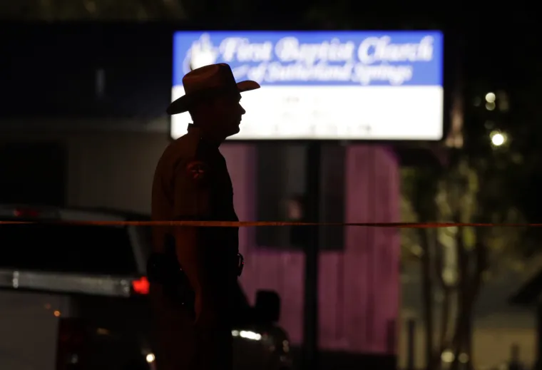 U pokolju u Teksasu 26 mrtvih, dvadesetak osoba ranjeno: žrtve su stare od 5 do 72 godine