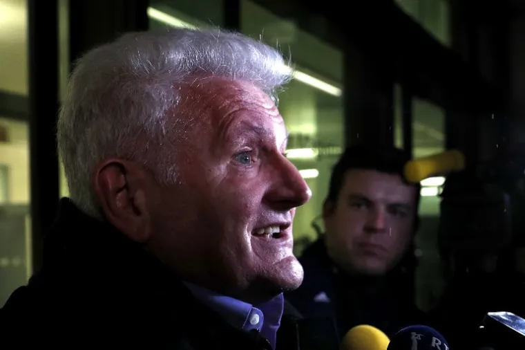 NAJNOVIJE FOTOGRAFIJE IVICE TODORIĆA: S velikim osmijehom biv&scaron;i &scaron;ef Agrokora iza&scaron;ao iz zgrade suda