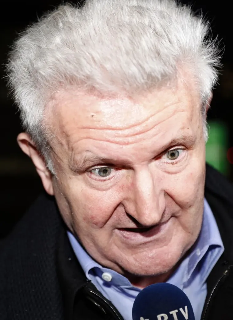 NAJNOVIJE FOTOGRAFIJE IVICE TODORIĆA: S velikim osmijehom biv&scaron;i &scaron;ef Agrokora iza&scaron;ao iz zgrade suda