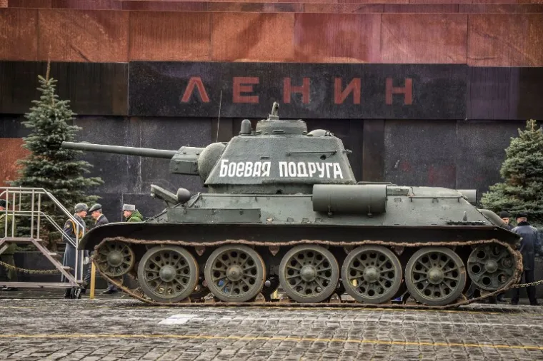 SLAVILI SOVJETSKU POBJEDU NAD NACISTIMA: Pogledajte prizore s Crvenog trga koji će vas vratiti u pro&scaron;lost