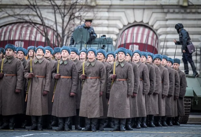 SLAVILI SOVJETSKU POBJEDU NAD NACISTIMA: Pogledajte prizore s Crvenog trga koji će vas vratiti u pro&scaron;lost