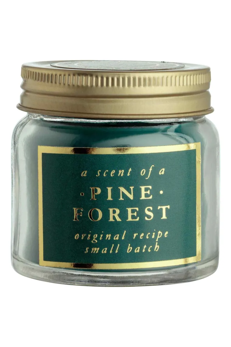 Svijeća s mirisom borovih &scaron;uma, H&amp;M Home, 12,66 kuna