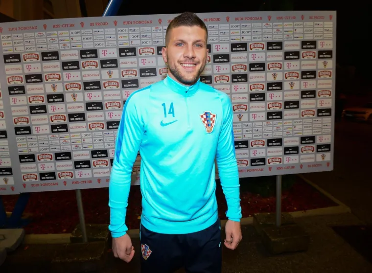 VATRENI DRIL NA KI&Scaron;NOM MAKSIMIRU: Grčka se bliži, nema mjesta opu&scaron;tanju