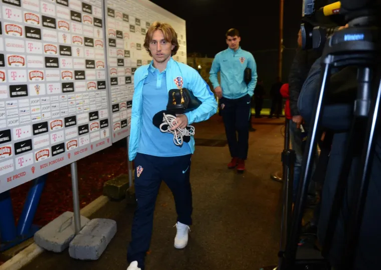 VATRENI DRIL NA KI&Scaron;NOM MAKSIMIRU: Grčka se bliži, nema mjesta opu&scaron;tanju