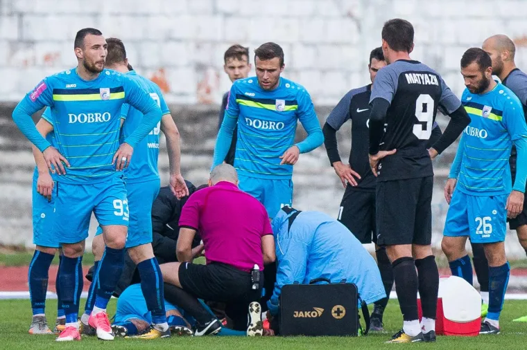 Poznati hrvatski nogometni djelitelj pravde Bruno Marić bio je junak Kup utakmice osmine finala u Vinkovcima između domaće Cibalije i Istre 1961 (3-2 za Istru).