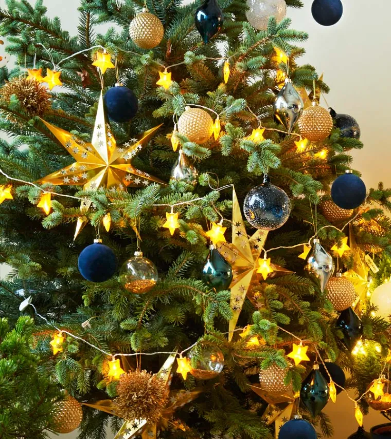 Izvukle smo sve najljep&scaron;e fotografije Zarina blagdanskog editorijala i nekoliko sitnica kojima možete urediti i svoj dom. Pa, evo nekih lijepih komada iz kolekcije i njihovih cijena.